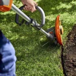 Husqvarna 110iL Accu Trimmer Incl Accu En Lader 5 Husqvarna 110iL Accu Trimmer Incl Accu En Lader -Makita Shop 19780 3 800x800 1